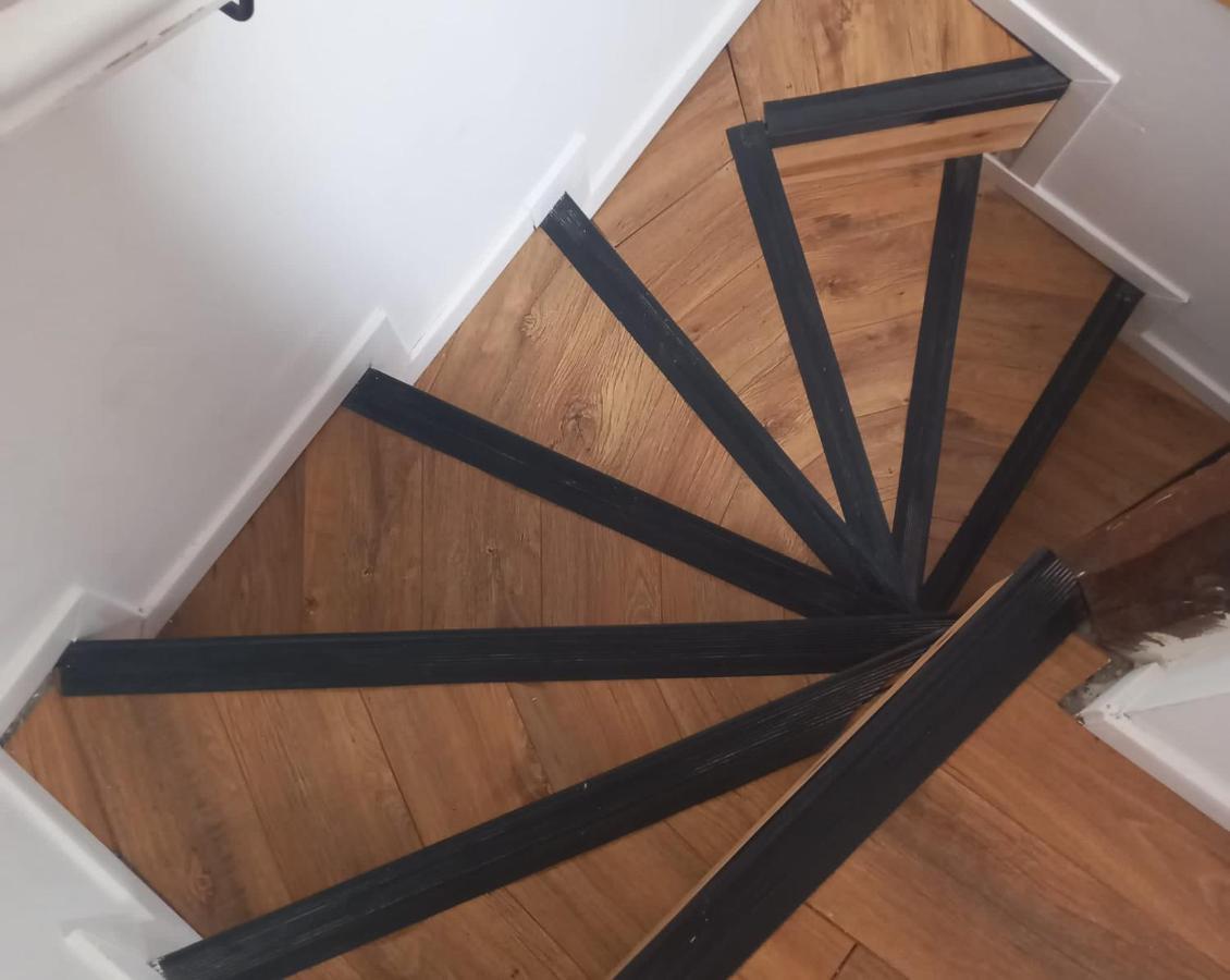 Appartement Chez Ma Petite Reine 1 à Pontoise Extérieur photo