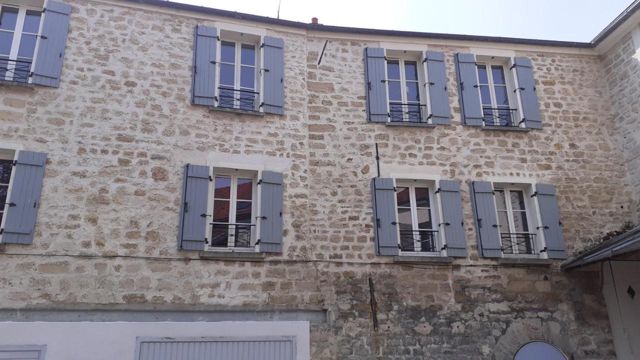 Appartement Chez Ma Petite Reine 1 à Pontoise Extérieur photo